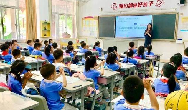 学校试点覆盖学生引导教育回归育人本源促进学生全面发展成才